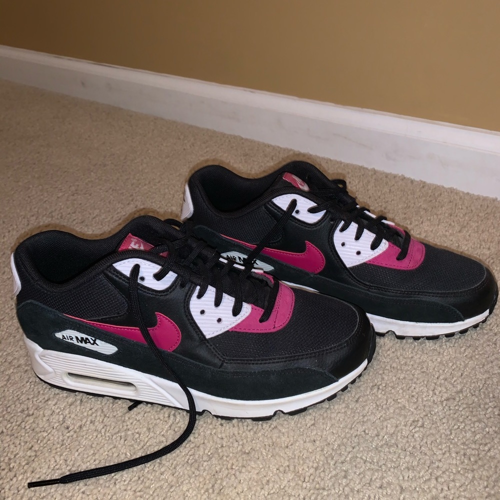Black and Hot pink nike airmax